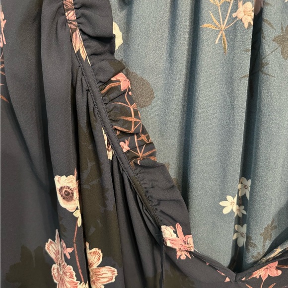 Estelle Floral Blouse Navy 1X - Picture 3 of 6